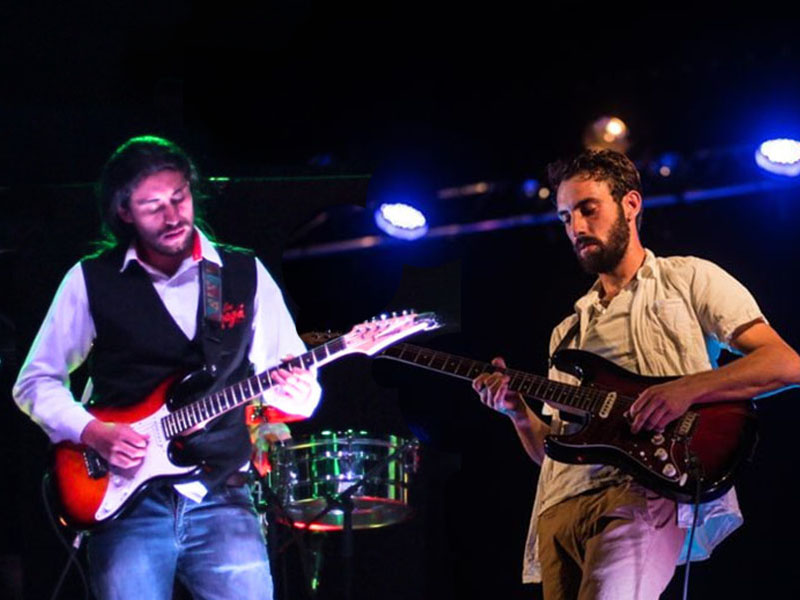Jonathan-Florent-Prof-guitare-electrique-et-accoustique-Montelimar Jonathan : professeur de guitare électrique et acoustique à Montélimar